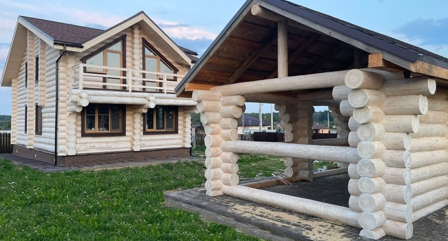 Ручная рубка срубов бань, домов, беседок 